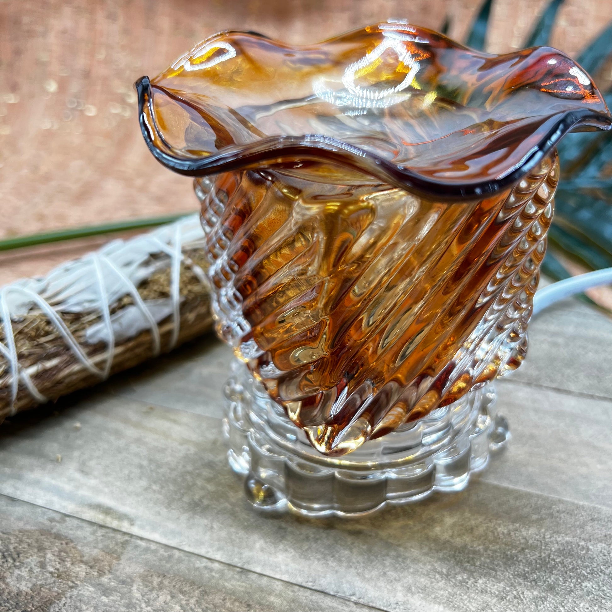 Electric Glass Oil Burner - Cream & Coco Skincare
